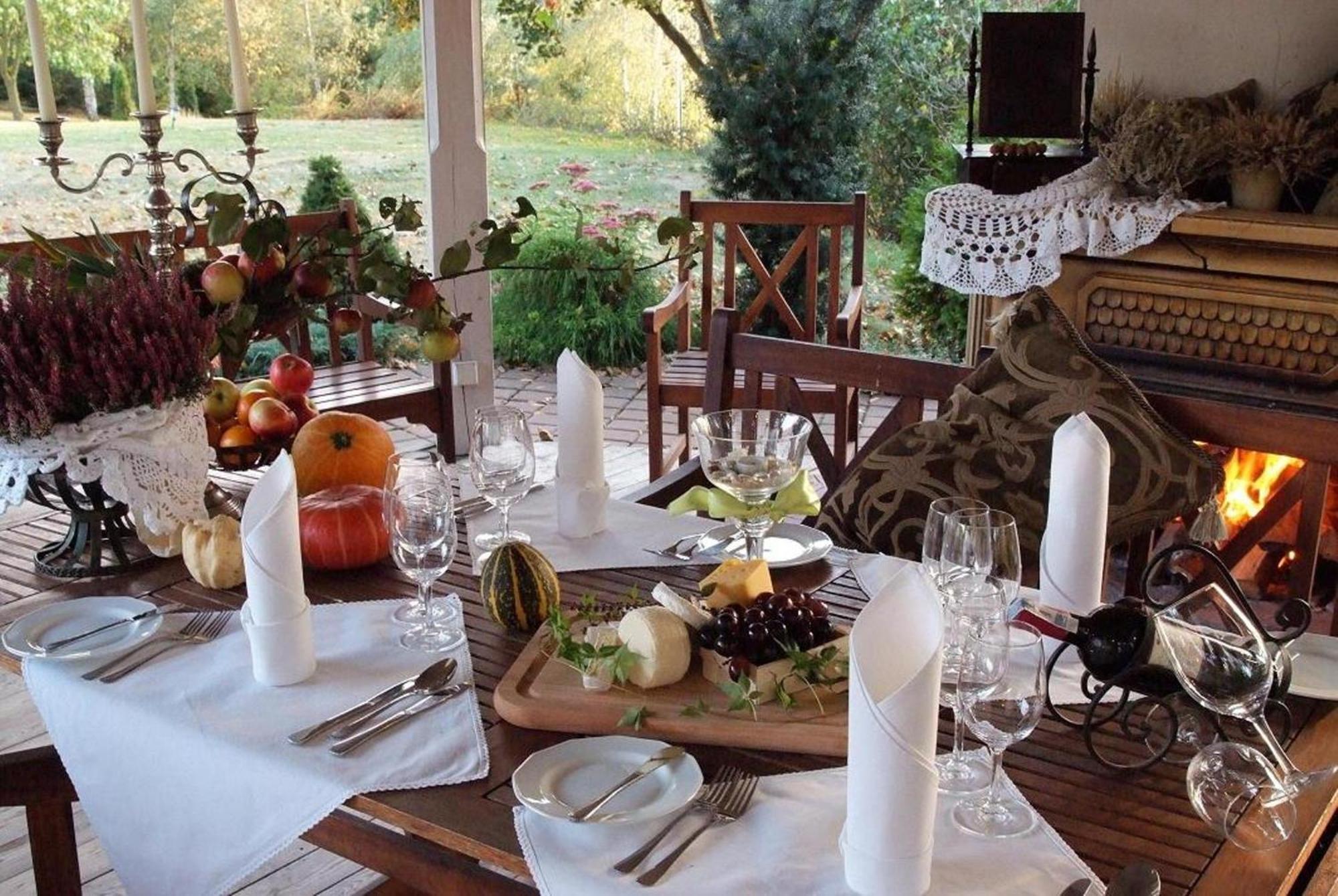 Bialy Dwor Bed & Breakfast ฟิดซิน ภายนอก รูปภาพ