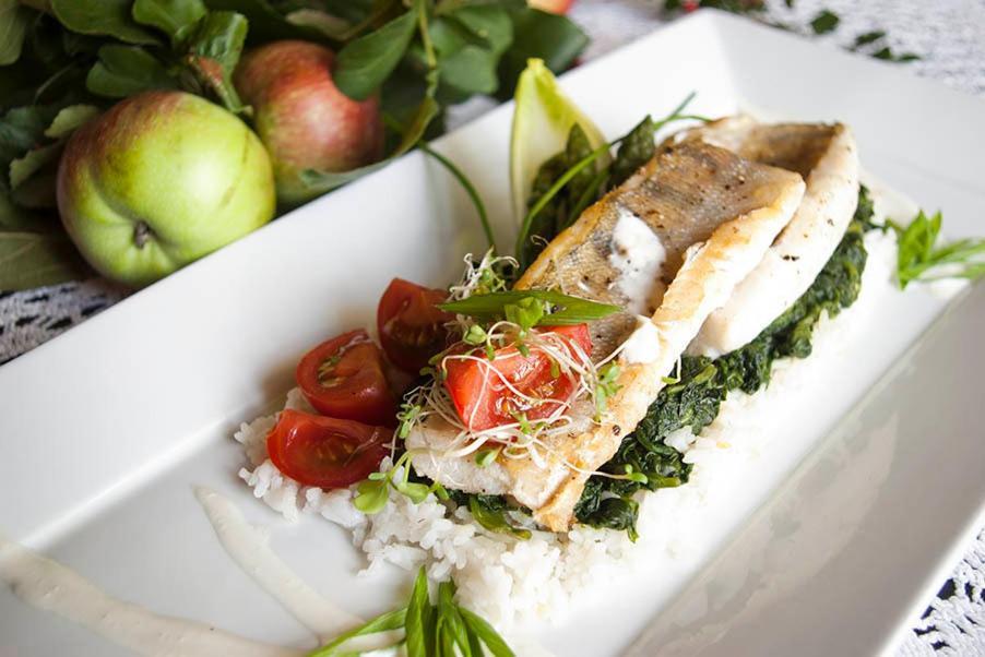 Bialy Dwor Bed & Breakfast ฟิดซิน ภายนอก รูปภาพ