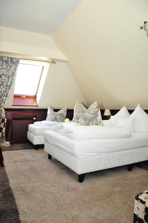Bialy Dwor Bed & Breakfast ฟิดซิน ห้อง รูปภาพ