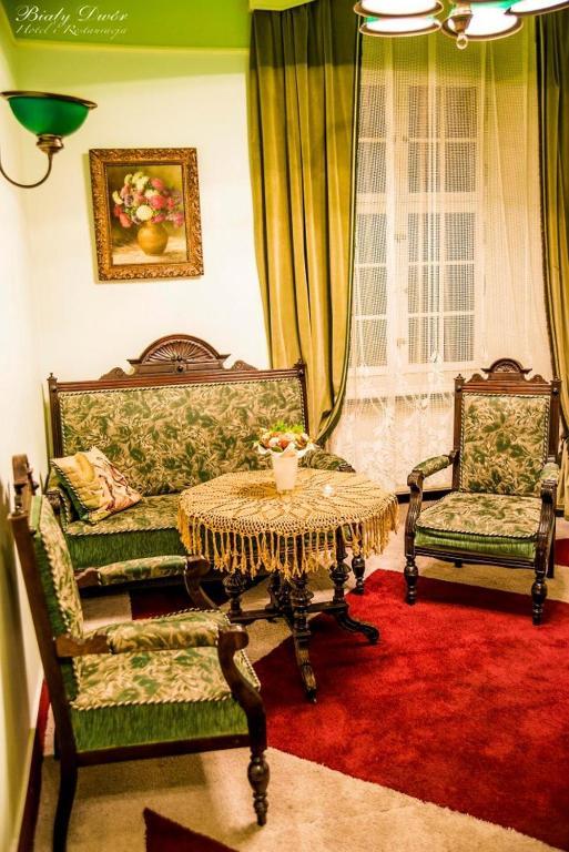 Bialy Dwor Bed & Breakfast ฟิดซิน ห้อง รูปภาพ