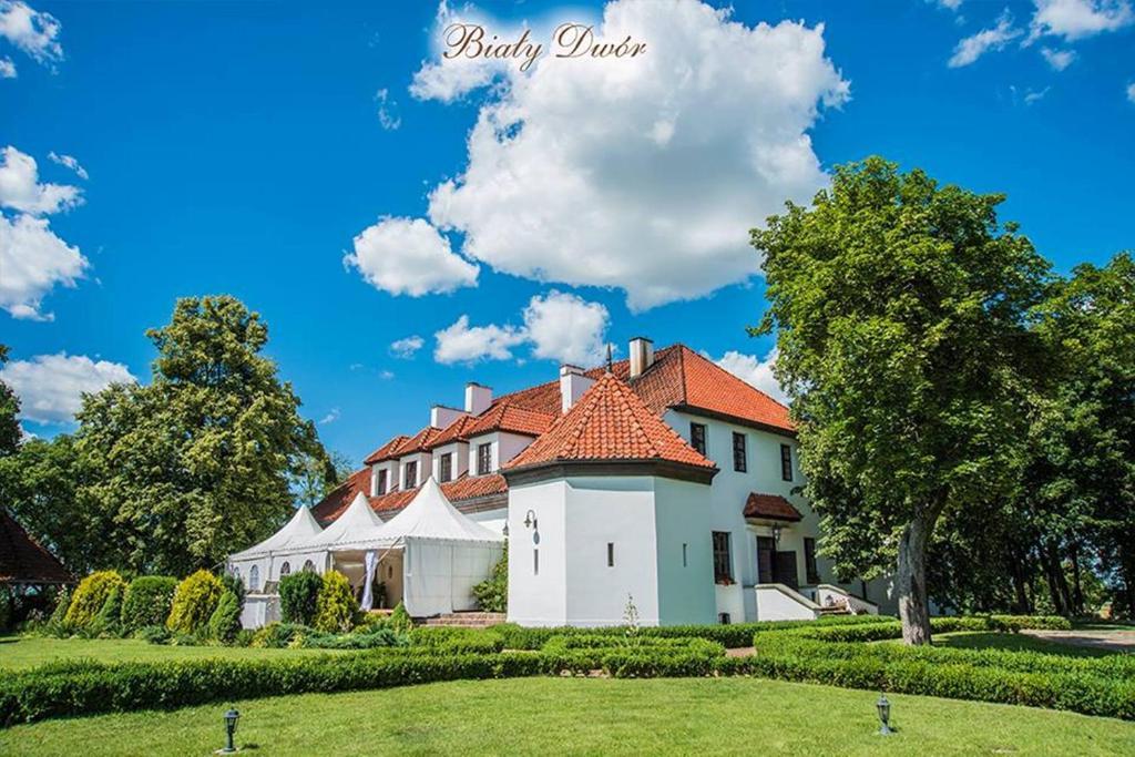 Bialy Dwor Bed & Breakfast ฟิดซิน ภายนอก รูปภาพ
