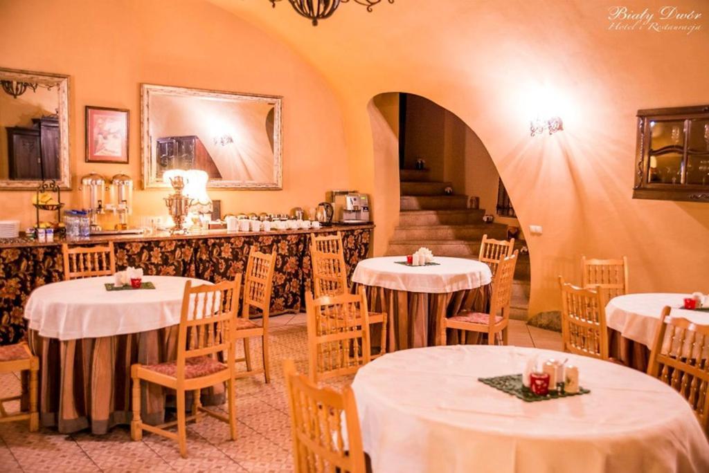 Bialy Dwor Bed & Breakfast ฟิดซิน ภายนอก รูปภาพ