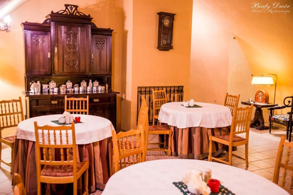 Bialy Dwor Bed & Breakfast ฟิดซิน ภายนอก รูปภาพ